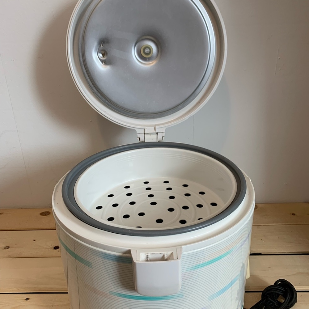 90s- Rival White Electric Rice Cooker - Picture 9 of 10